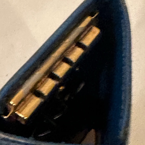 Louis Vuitton epi blue 4 key chain - Picture 6 of 9